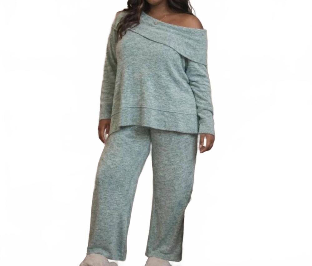 NEW DEAR SCARLETT bella soft luxe lounge set in pine green - Picture 2 of 3